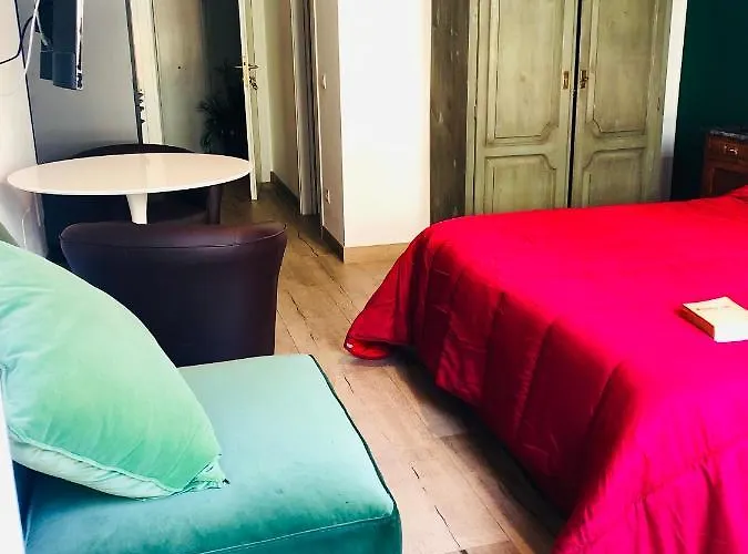 Interno 9 A San Pietro * רומא