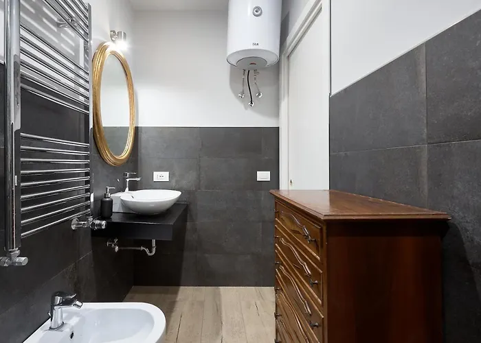 Interno 9 A San Pietro * רומא