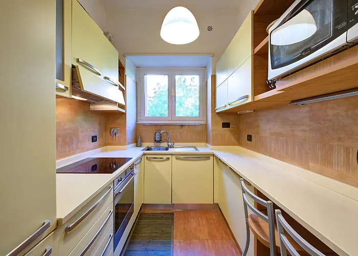 Interno 9 A San Pietro